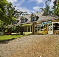 Curtis Falls Mountain Retreat - Holiday Cairns