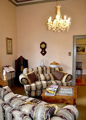 Bishopscourt Bed And Breakfast - Holiday Cairns 2