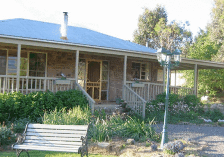 Buttercup Cottage  Apartment - Holiday Cairns