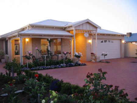 Sussex On Willis Cove Bed And Breakfast - Holiday Cairns 0