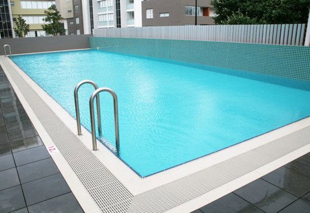 Honeysuckle Executive Apartments - Holiday Cairns 4