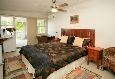 The Bank Guest House & Tellers Restaurant - Holiday Cairns 1