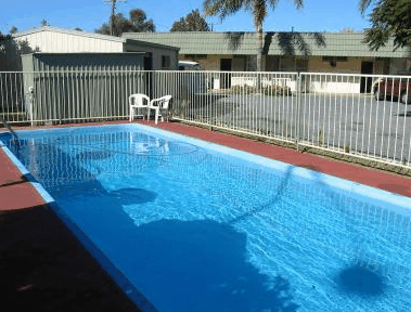 Aromet Motor Inn - Holiday Cairns 2
