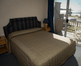Mollymook Shores Motel - Holiday Cairns 2