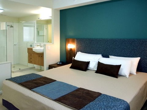 Summit Apartments Airlie Beach - Holiday Cairns 3
