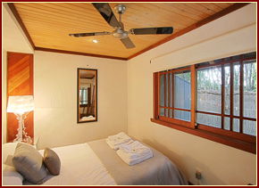 Absolute Beachfront Bamboo Hideaway - Holiday Cairns 3