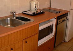 Crest Apartments Byron Bay - Holiday Cairns 1
