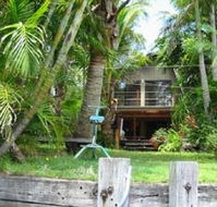 Belongil River House - Holiday Cairns
