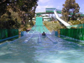 Kalamunda Wet 'n' Wild - Holiday Cairns 1