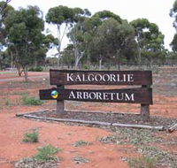 Kalgoorlie Arboretum - Holiday Cairns