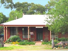 Strathalbyn SA Holiday Cairns
