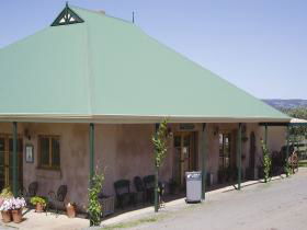 Lloyd Brothers Wine & Olive Company - McLaren Vale - Holiday Cairns 0