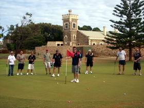 Glanville Hall Par 3 Golf Course - Holiday Cairns 0