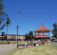Gladstone Square - Holiday Cairns