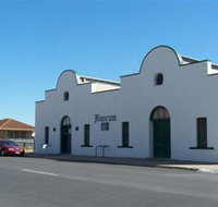 Ardrossan Historical Museum - Holiday Cairns