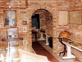 Bligh Museum Of Pacific Exploration - Holiday Cairns 0