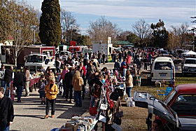 Evandale Market - Holiday Cairns 0
