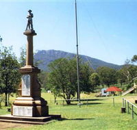 Maroon State School War Memorial - Holiday Cairns