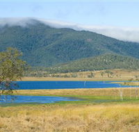 Lake Elphinstone - Holiday Cairns