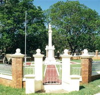 Boonah War Memorial and Memorial Park - Holiday Cairns