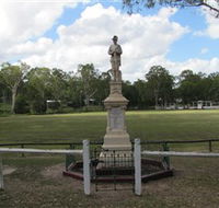 Apple Tree Creek War Memorial - Holiday Cairns