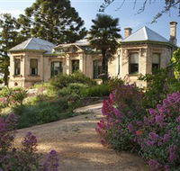Buda Historic Home  Garden - Holiday Cairns