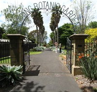Friends of Geelong Botanic Gardens - Holiday Cairns