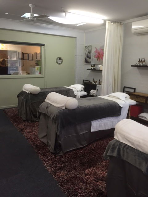 Aromatherapy In Action - Holiday Cairns 2