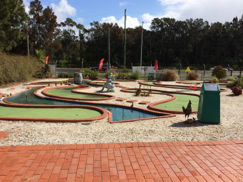 Illawarra Golf Complex - Holiday Cairns 3