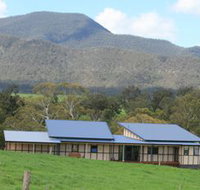 Australian Pottery at Bemboka - Holiday Cairns