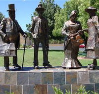 Dad Dave Mum and Mabel - Holiday Cairns