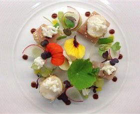 Oakdene Vineyards Restaurant And Cellar Door - Holiday Cairns 1
