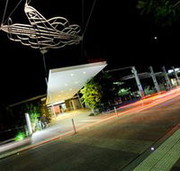 Gladstone City Library - Holiday Cairns