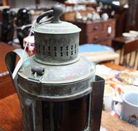 King's Antiques  Collectables - Holiday Cairns