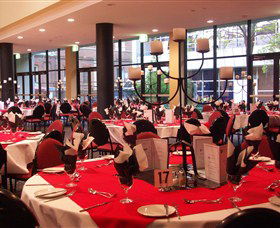 Bathurst Memorial Entertainment Centre - Holiday Cairns 2