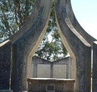 Inverell and District Bicentennial Memorial - Holiday Cairns