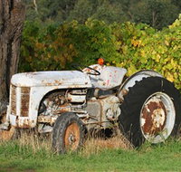 Ten Minutes By Tractor - Holiday Cairns
