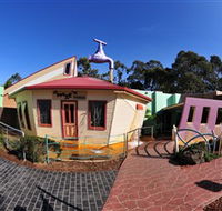 A Maze'N Things - Holiday Cairns