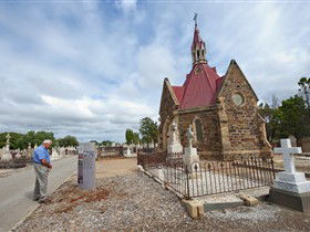 Beliefs Attitudes And Customs Interpretive Trail - West Terrace Cemetery - Holiday Cairns 0