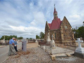 Trailblazing Women Interpretive Trail At West Terrace Cemetery - Holiday Cairns 0