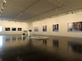 Hugo Michell Gallery - Holiday Cairns 1