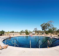 Lightning Ridge Bore Baths - Holiday Cairns