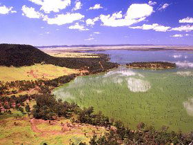 Nuga Nuga National Park And Lake Nuga Nuga - Holiday Cairns 0