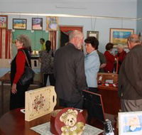 Peak Hill Art Gallery - Holiday Cairns