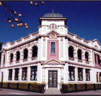 Moree Plains Gallery - Holiday Cairns