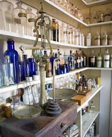 Dow's Pharmacy - Holiday Cairns 0