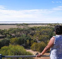 Lake Grace Lookout - Holiday Cairns