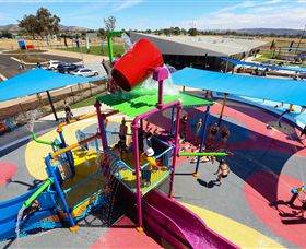 WAVES - Holiday Cairns 1