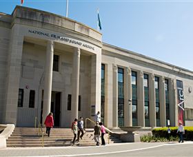 National Film And Sound Archive Of Australia - Holiday Cairns 0