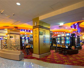 Hellenic Club Of Canberra - Holiday Cairns 1
